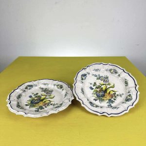 coppia di piattini vintage in plastica dura